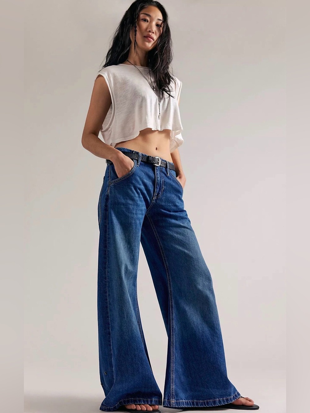 We the Free Media Flare Jeans (current) $148 NWT - Picture 3 of 6